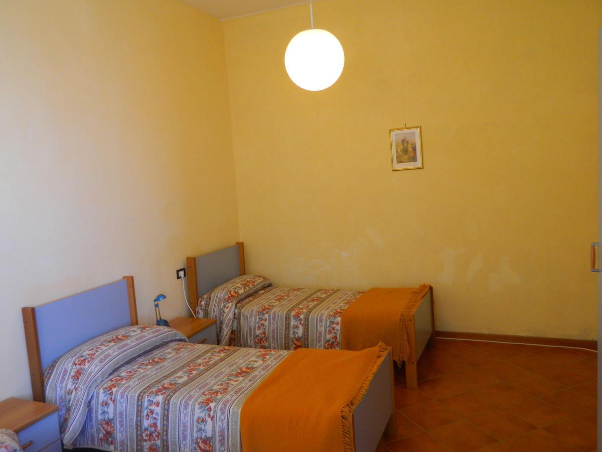 Casa Del Pellegrino Vila Ceranesi Quarto foto