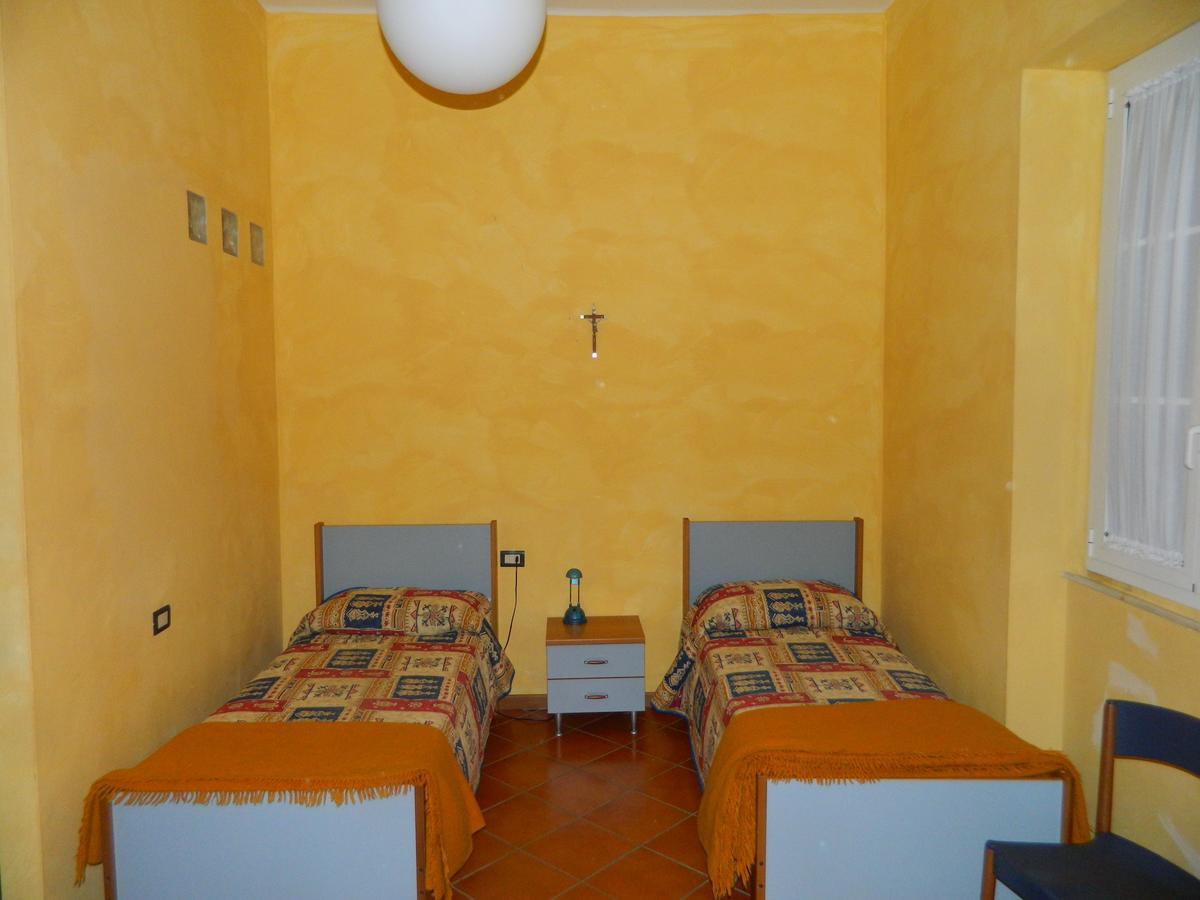 Casa Del Pellegrino Vila Ceranesi Quarto foto